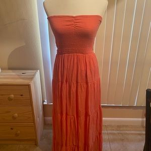 Strapless coral dress. Size M.